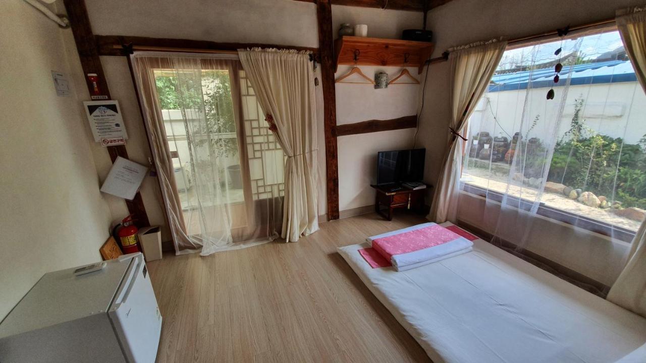 Greem Guesthouse Jeonju Exterior photo