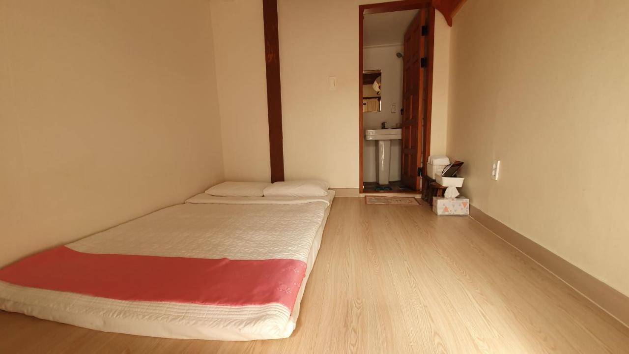 Greem Guesthouse Jeonju Exterior photo